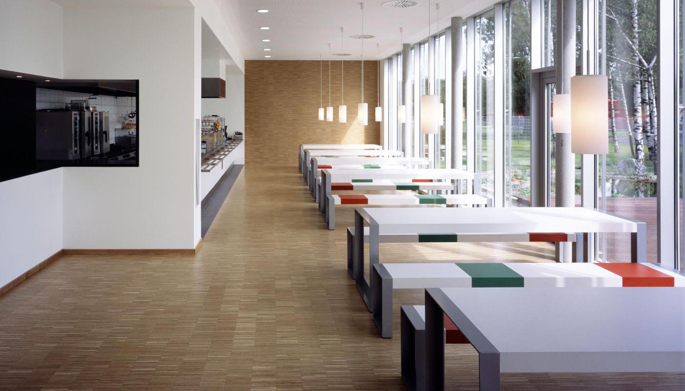 WIEGRINK® Parkettboden  Unsere Parkettleger erstellen für Sie Holzböden für gewerbliche und private Gebäude